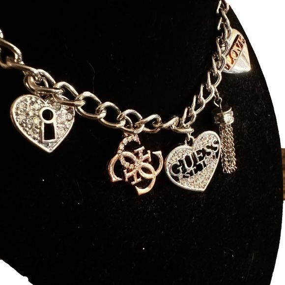NWT Guess Charm Necklace w/Guess Monogram and Love Heart - Picture 2 of 7